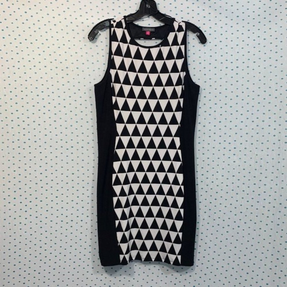 Vince Camuto Black & White Triangle Pattern Sleeveless Sheath Dress